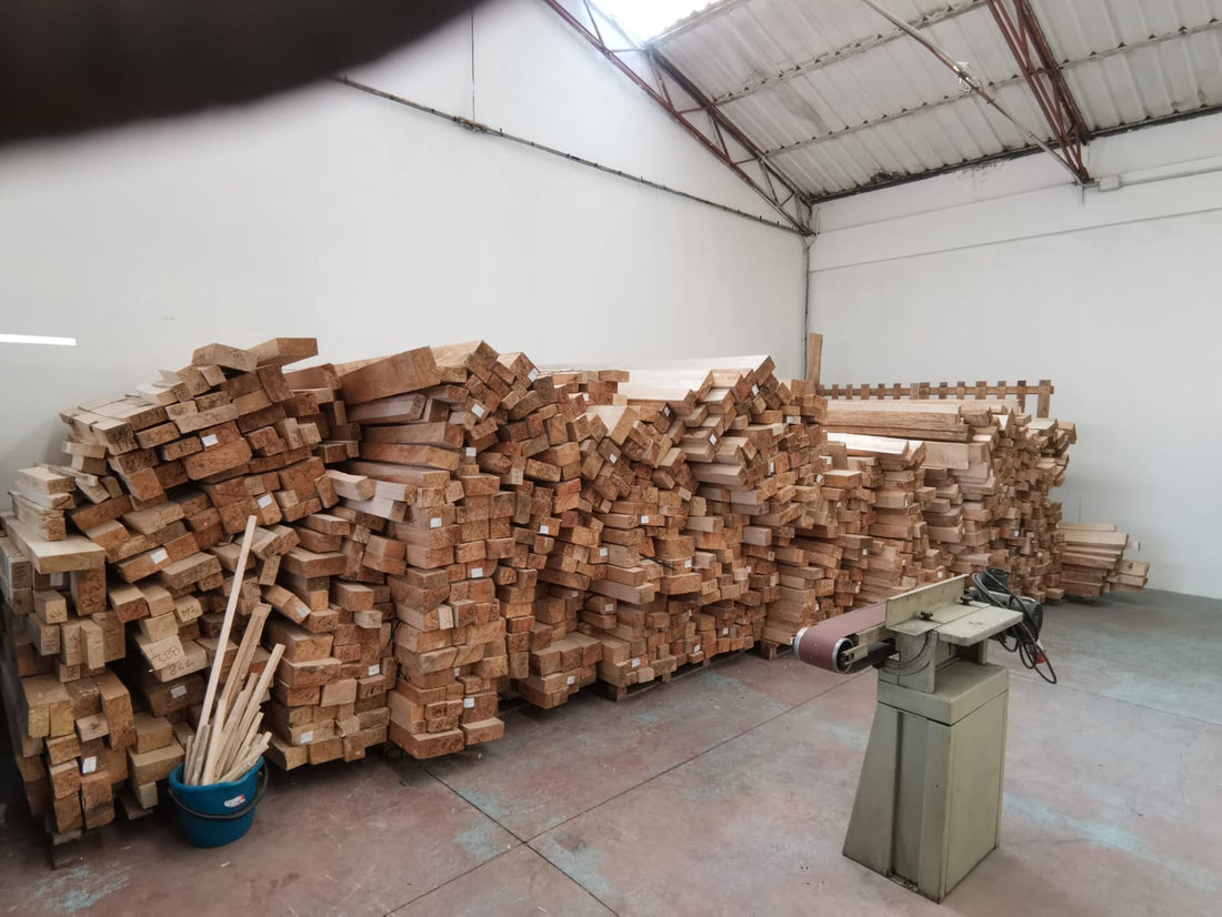 Riley Balsawood in Italy