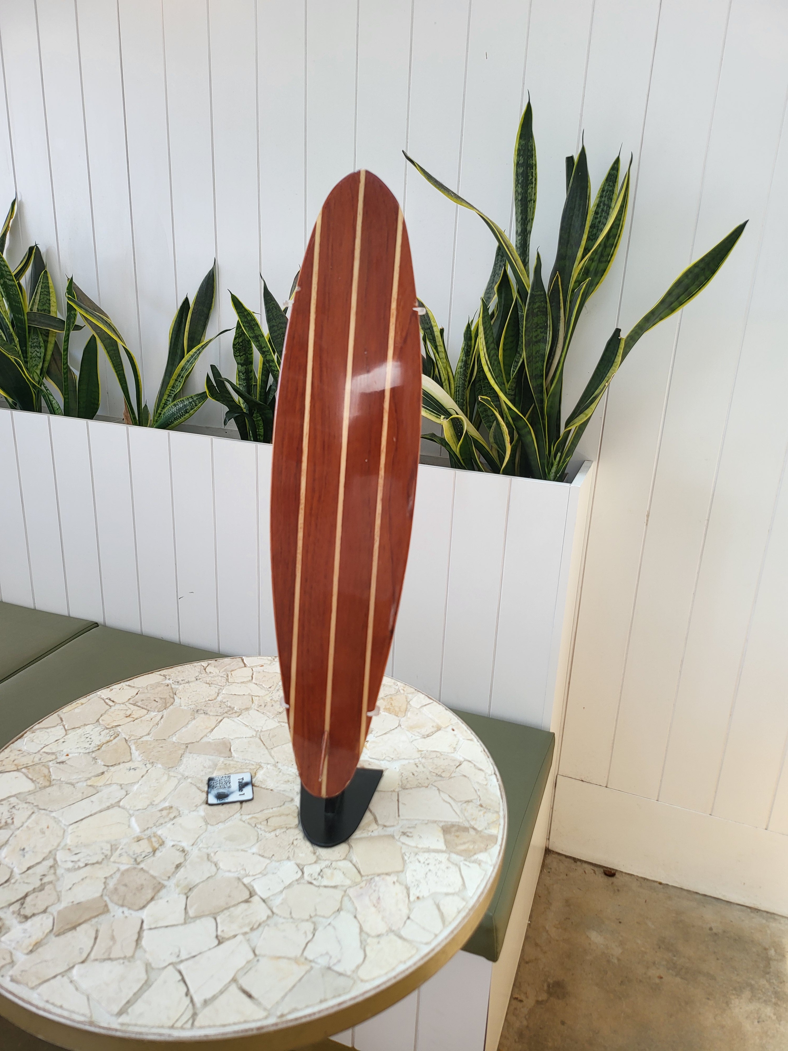 500mm mini longboards - surfboards on a stand