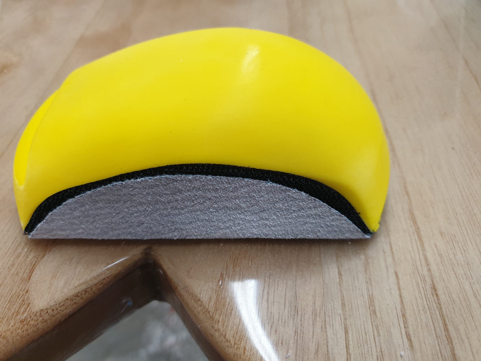 Cam velcro rubbing or sanding block